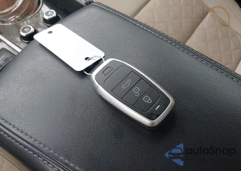 2017 Nissan Maxima 3.5 Platinum z USA, uszkodzony, nr VIN 1N4AA6AP2HC413974